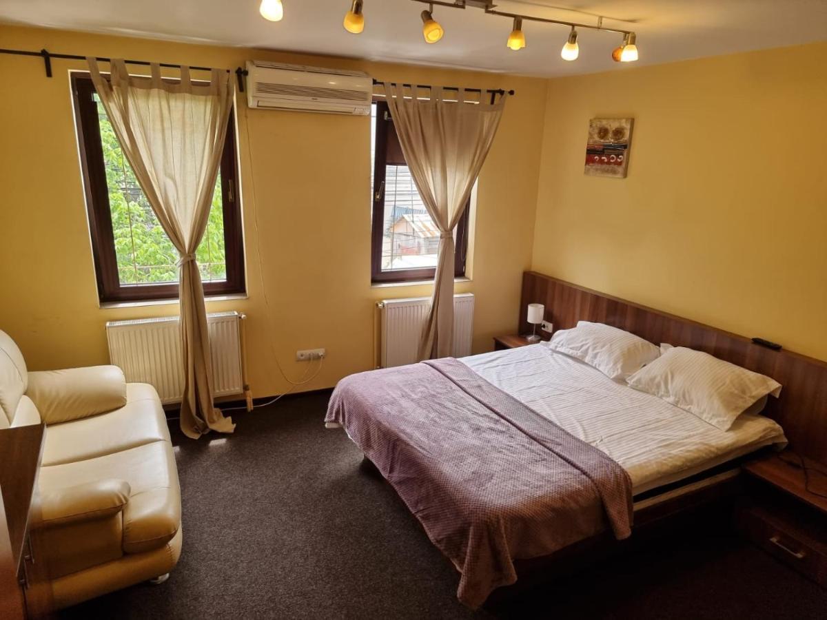 Casa Romana Apartment Ploiesti Ngoại thất bức ảnh